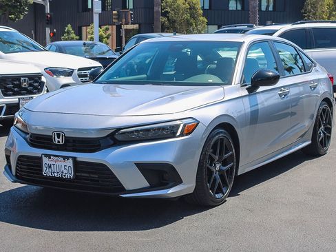 Used 2024 Honda Civic Sport image 3