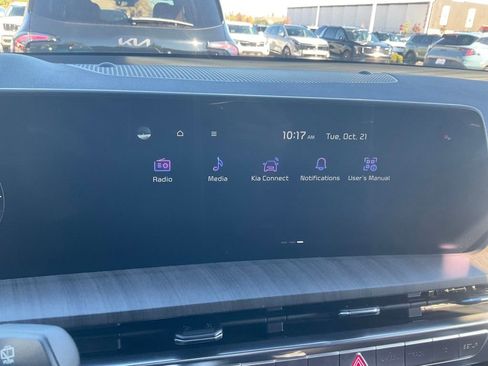 Certified 2025 Kia Telluride SX w/ SX Captain's Chair Package AWD/4WD image 22