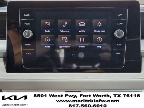 Used 2025 Volkswagen Taos SE FWD image 14