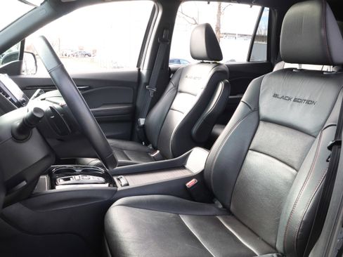 Used 2022 Honda Pilot Black Edition image 36