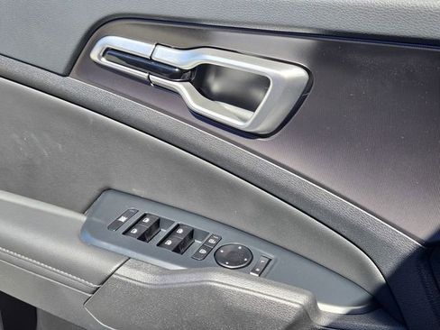 New 2026 Kia Sportage EX w/ EX Panorama Roof Package image 16