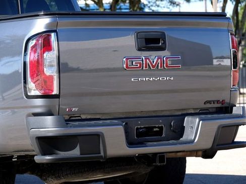 Used 2022 GMC Canyon AT4 image 19