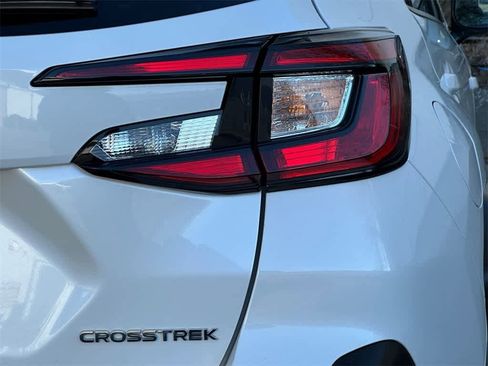 Used 2024 Subaru Crosstrek 2.0i Premium image 7