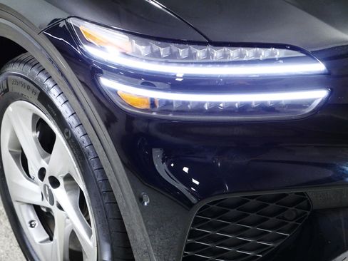 Certified 2026 Genesis GV70 2.5T Advanced AWD/4WD image 16