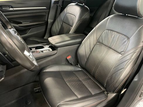 Certified 2023 Nissan Altima 2.5 SR w/ SR Premium Package FWD image 7
