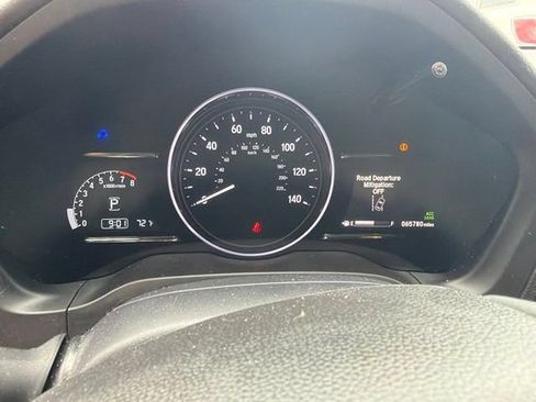 Used 2020 Honda HR-V Touring image 2
