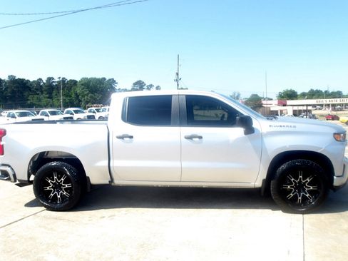 Used 2020 Chevrolet Silverado 1500 Custom w/ Custom Value Package image 5