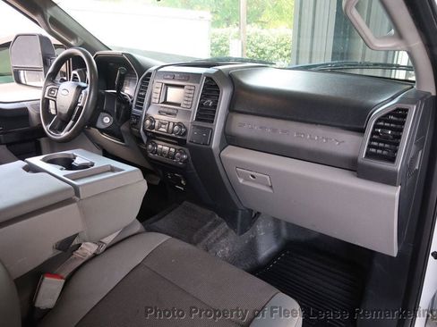 Used 2017 Ford F250 XL w/ Power Equipment Group AWD/4WD image 22
