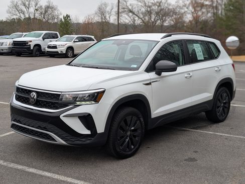 Used 2024 Volkswagen Taos S image 5