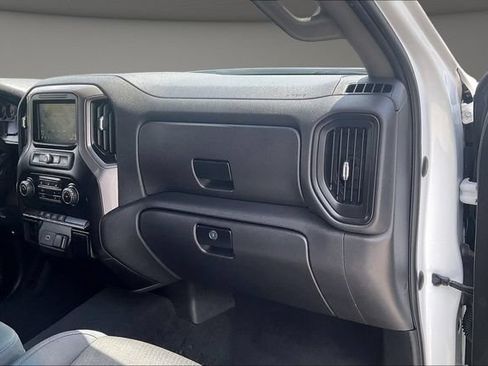 Used 2019 Chevrolet Silverado 1500 Custom Trail Boss w/ Custom Convenience Package AWD/4WD image 15