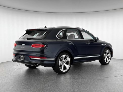 New 2025 Bentley Bentayga image 5