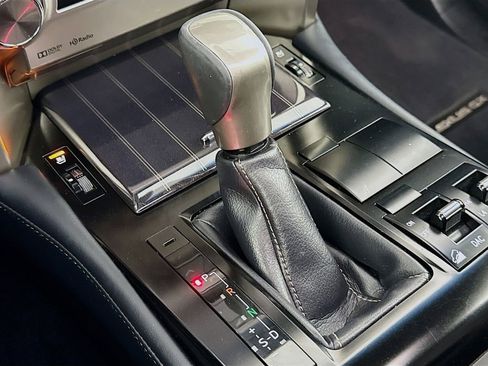 Certified 2020 Lexus GX 460 Premium w/ Premium Package image 17