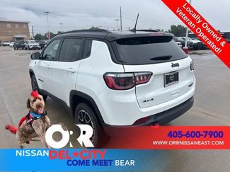 Used 2025 Jeep Compass Trailhawk AWD/4WD video 3