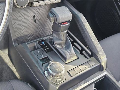 Used 2025 Toyota Tacoma TRD Sport image 11