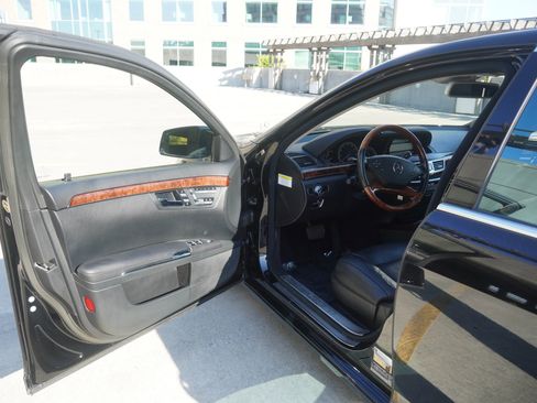 Used 2010 Mercedes-Benz S 550 4MATIC image 19