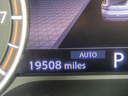 Used 2023 Nissan Rogue SL w/ SL Premium Package image 37