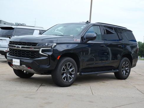 Used 2022 Chevrolet Tahoe Z71 w/ Max Trailering Package AWD/4WD image 3