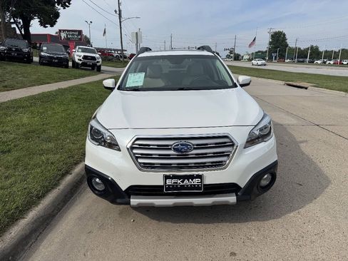 Used 2017 Subaru Outback 2.5i Limited AWD/4WD image 8