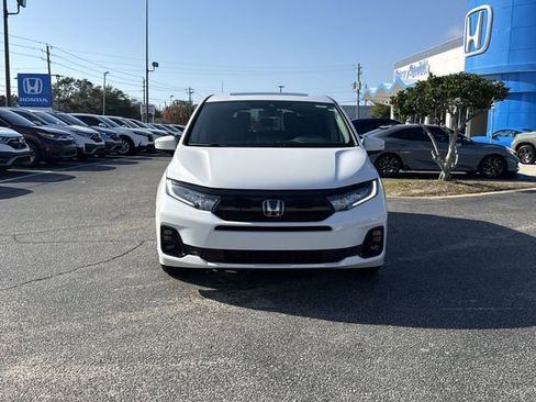 New 2026 Honda Odyssey Elite image 3