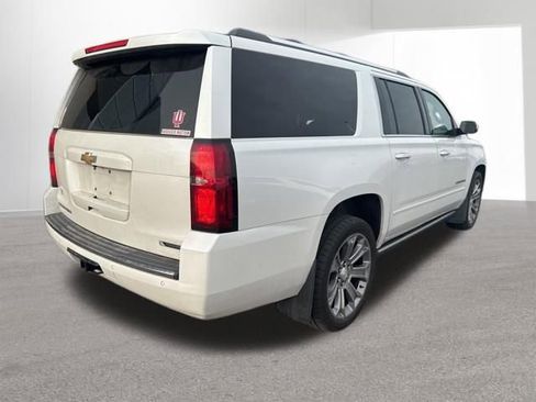 Used 2018 Chevrolet Suburban Premier AWD/4WD image 6