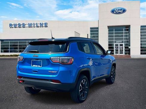 Used 2020 Jeep Compass Trailhawk w/ Cold Weather Group AWD/4WD image 4