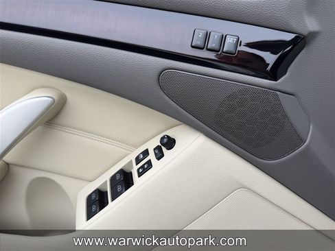 Used 2012 INFINITI G37 Convertible w/ Premium Pkg RWD image 11