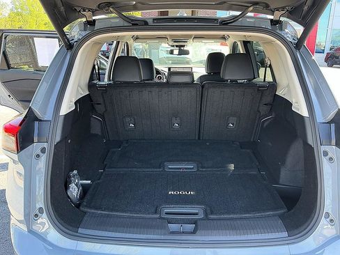 Used 2025 Nissan Rogue SL image 25