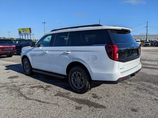 Used 2025 Ford Expedition Active RWD image 6