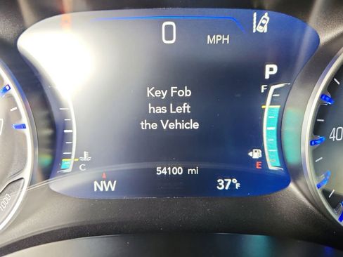 Certified 2024 Chrysler Pacifica Touring-L image 22