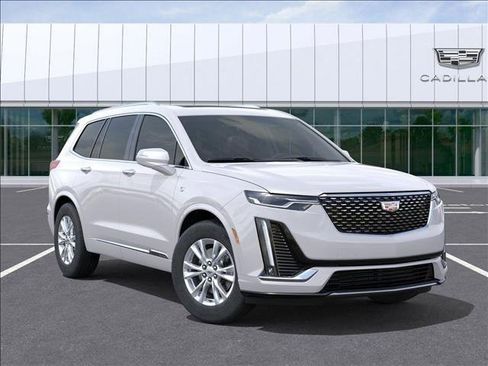 New 2025 Cadillac XT6 Luxury image 7