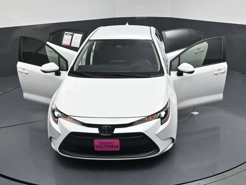 Used 2025 Toyota Corolla LE FWD image 25