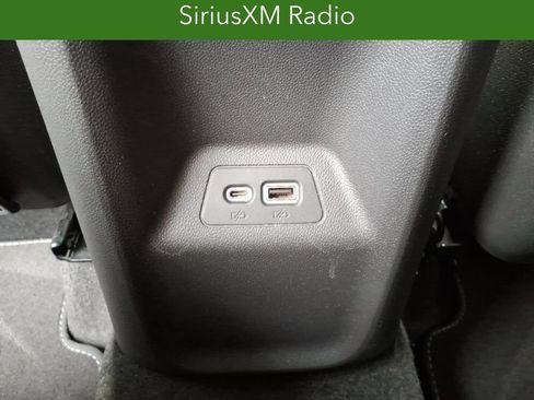 Certified 2023 Buick Envision Essence FWD image 18