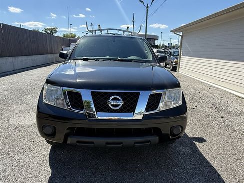 Used 2017 Nissan Frontier SV RWD image 3