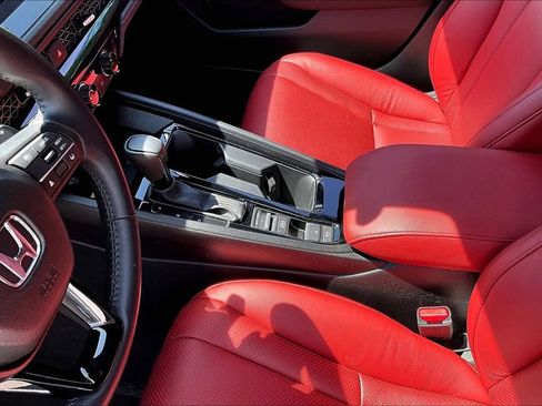 Used 2025 Honda Accord Sport image 15