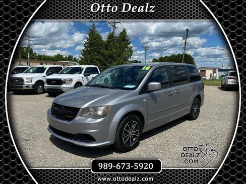 Used 2014 Dodge Grand Caravan SE FWD image 1