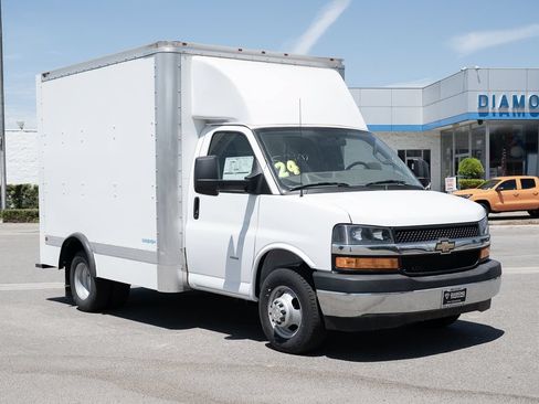 Used 2024 Chevrolet Express 3500 w/ Power Convenience Package RWD image 1