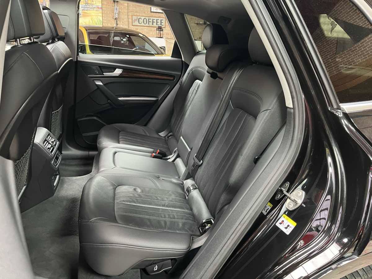 Used 2020 Audi Q5 2.0T Premium Plus w/ Premium Plus Package AWD/4WD image 26