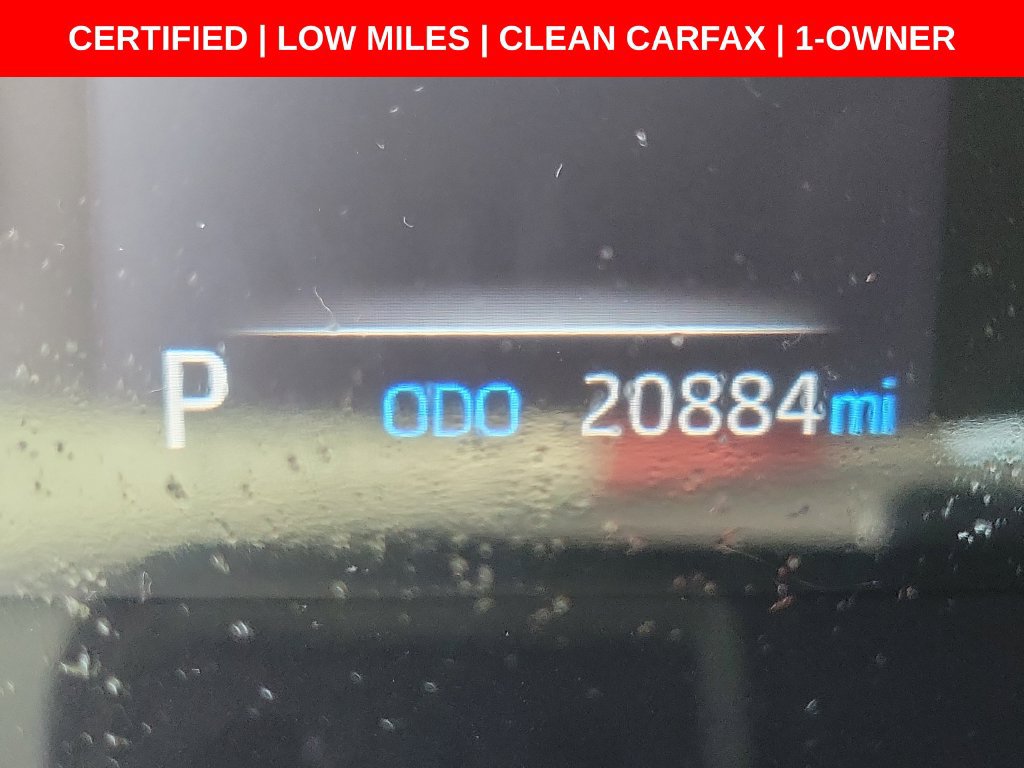 Used 2022 Toyota RAV4 LE AWD/4WD image 4
