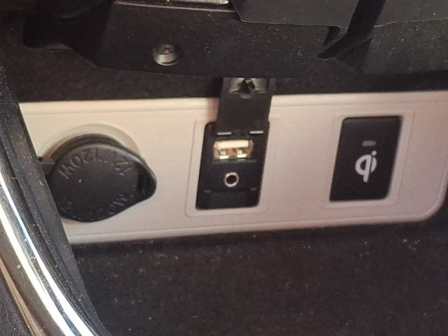 Used 2018 Toyota Avalon Limited w/ All Weather Liner Package FWD image 24