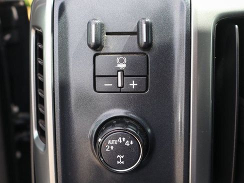 Used 2018 Chevrolet Silverado 1500 LT w/ All Star Edition AWD/4WD image 17