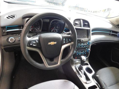 Used 2014 Chevrolet Malibu LT w/ Power Convenience Package FWD image 3