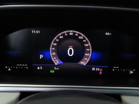 New 2026 Volkswagen Taos SE image 13