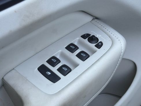 Certified 2023 Volvo XC60 B5 Core w/ Climate Package AWD/4WD image 60