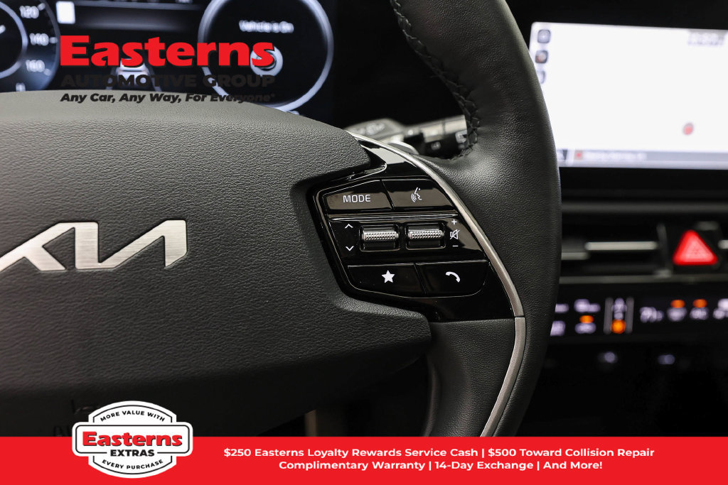 Used 2023 Kia Niro Wave w/ Wave Preserve Package FWD image 17