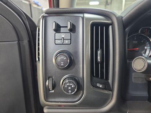 Used 2017 Chevrolet Silverado 1500 LT w/ All Star Edition AWD/4WD image 24