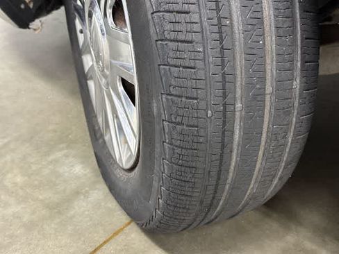 Used 2005 Mercury Grand Marquis GS RWD image 26
