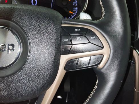 Used 2017 Jeep Grand Cherokee Limited AWD/4WD image 24