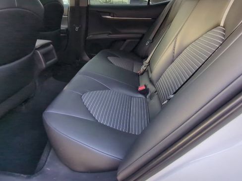 Used 2023 Toyota Camry SE FWD image 17
