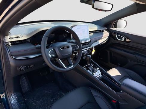 New 2026 Jeep Compass Trailhawk w/ Sun, Sound & Navigation Group AWD/4WD image 10