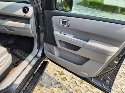 Used 2013 Honda Pilot Touring image 19